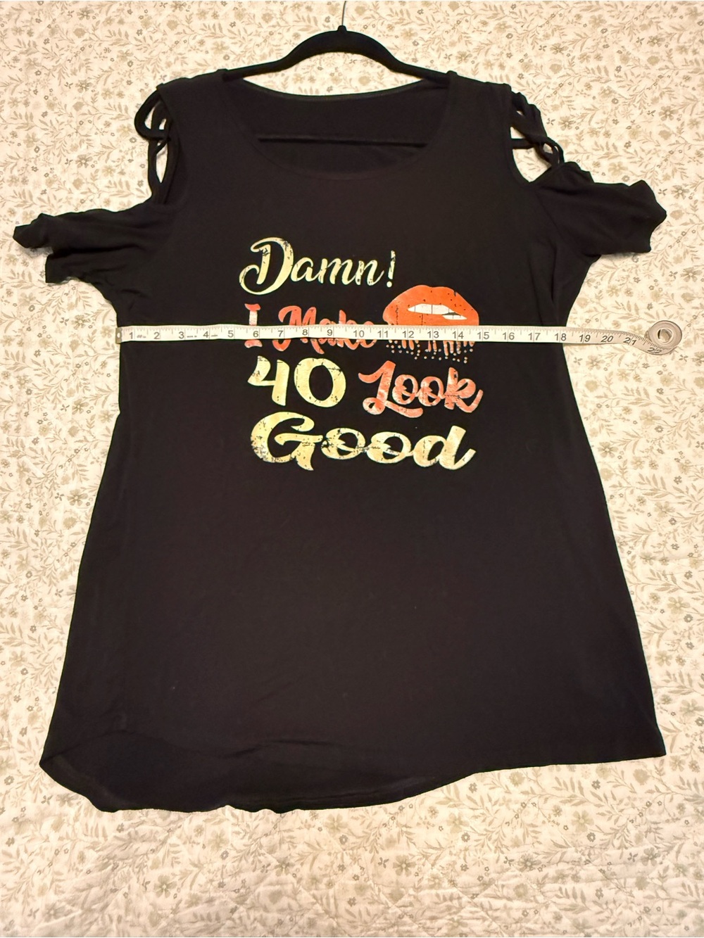 Women's 40th Birthday Gifts I Make 40 Look Good Cold Shoulder Short Sleeve T - Picture 4 of 8